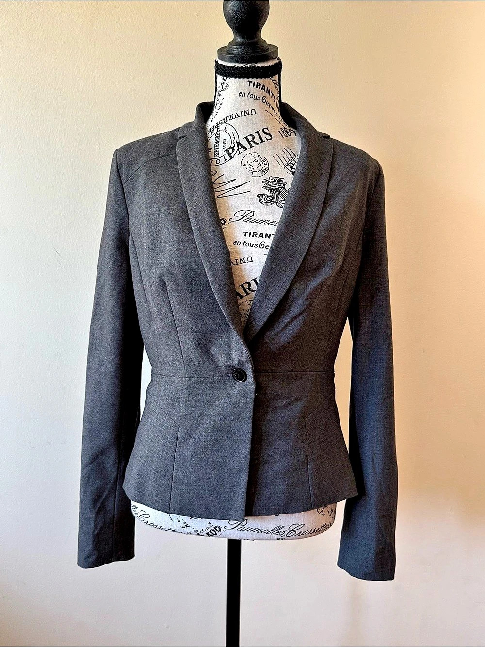 Worthington Women's Gray Blazer Size 6 Like New